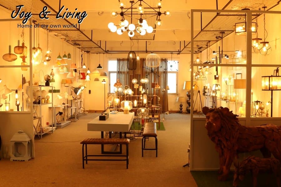 Showroom — fabric and ceramic lamp display